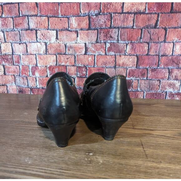 BORN BLACK LEATHER ZIP UP BOOTIES Size 11 - Picture 5 of 9